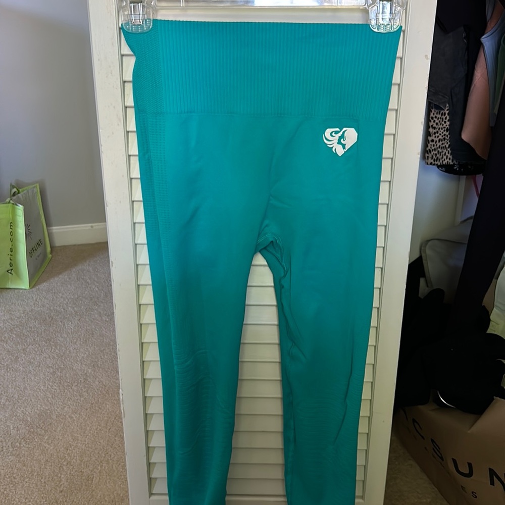 Women’s Best Aquamarine leggings